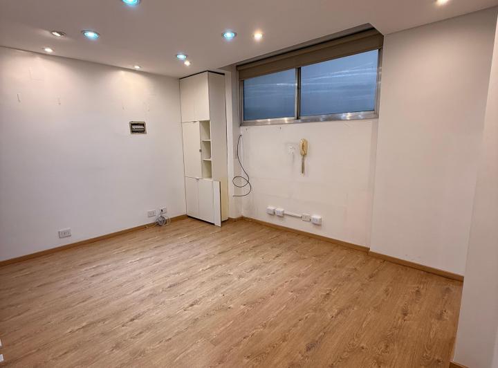 DUEÑO DIRECTO ALQUILA $600mil O VENDE OFICINA 4 AMBIENTES 65 m2 SAN NICOLÁS-CABA 3