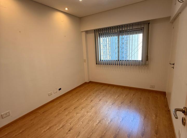 DUEÑO DIRECTO ALQUILA $600mil O VENDE OFICINA 4 AMBIENTES 65 m2 SAN NICOLÁS-CABA 2