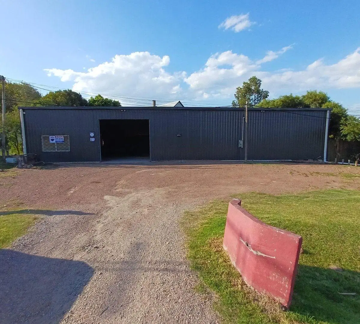 Alquiler Galpón 240 m2 a pasos de Interbalnearia 1