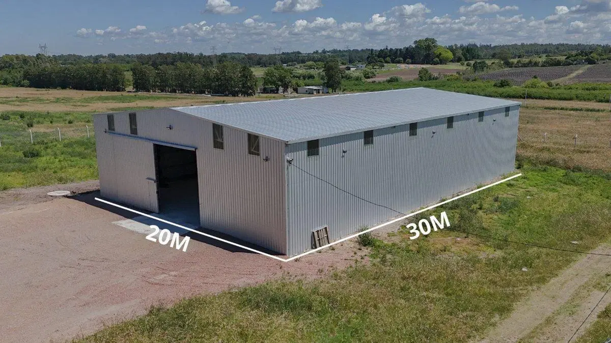 Alquiler Galpón de 600 m2 a estrenar. Toledo Chico 1