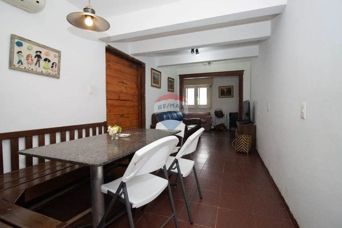 VENTA CASA  4 dormiotrios GGE Blanqueada 3