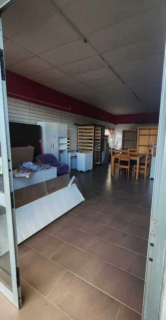 Venta Local o Vivienda  San Gregorio de Polanco 2