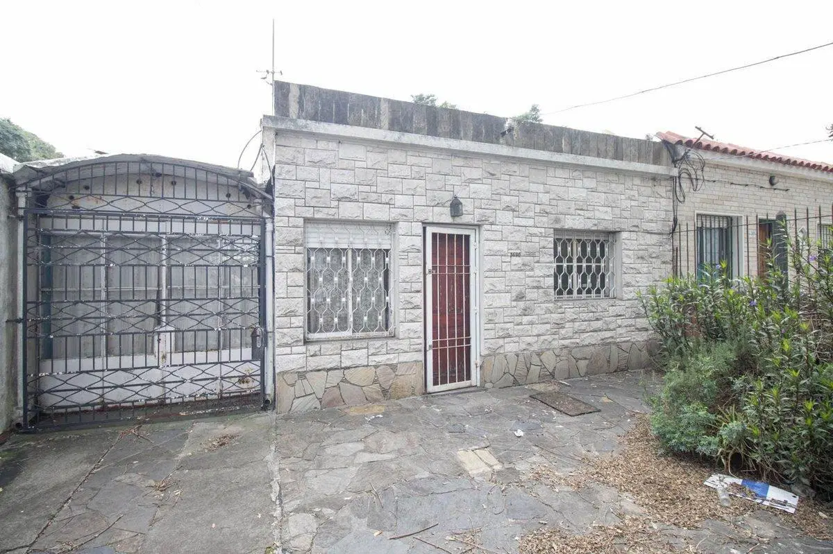 Venta Casa 3 dormitorios Ituzaingó Fondo GGE 1
