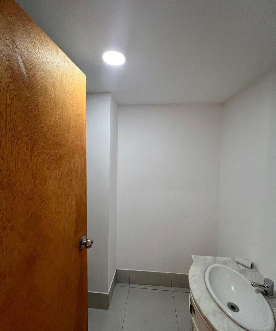 Foto de Alquiler Galpón 240 m2 a pasos de Interbalnearia, imagen 4