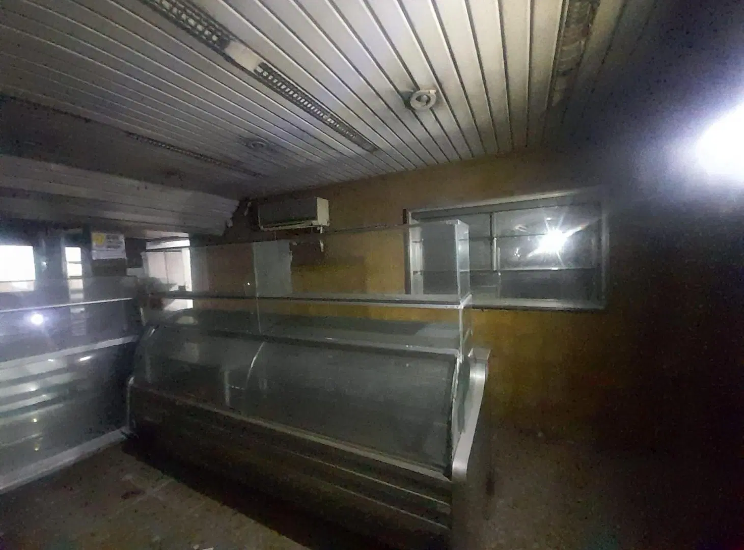 Local Comercial en Alquiler – Pérez Castellanos 5