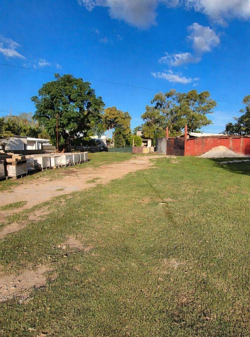 Foto de Venta de terreno en Colón con depósitos y casa, imagen 2