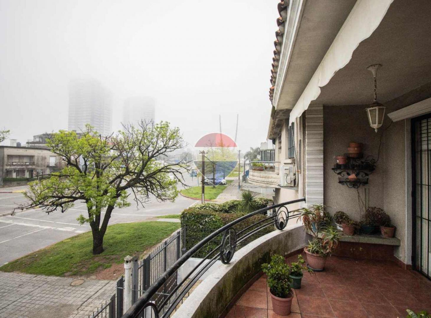 Foto de VENTA CASA LA BLANQUEADA 3 DORM MAS 1 SERV 2 BAÑOS, imagen 1