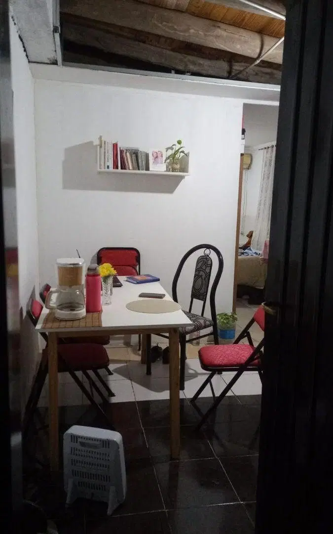 SE LIQUIDA POR VIAJE, COMODA Y FUNCIONAL CASA EN EL BARRIO EL RESGUARDO DE LAS HERAS 4