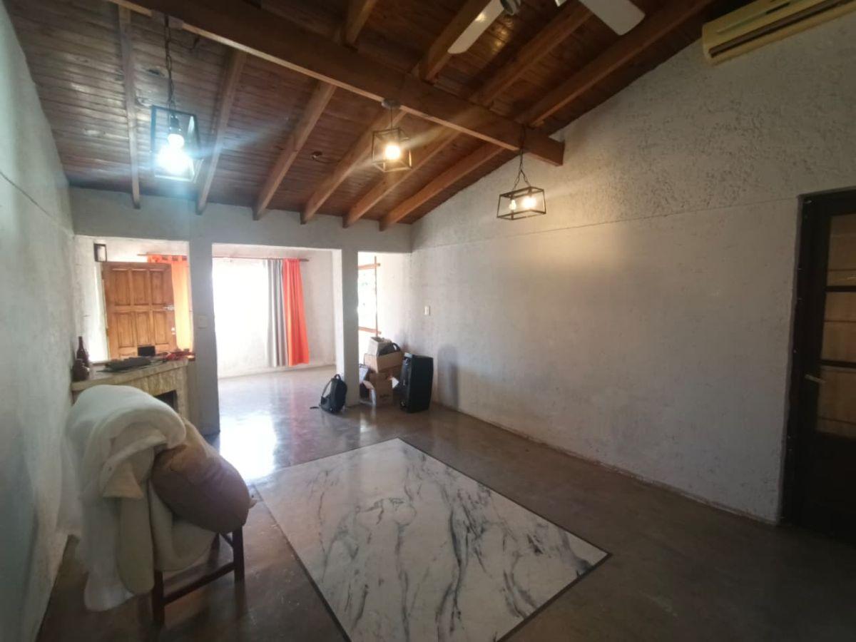 Foto de CASA FUNCIONAL Y COMODA EN BARRIO SEMI PRIVADO SOLARES DE URQUIZA, imagen 4