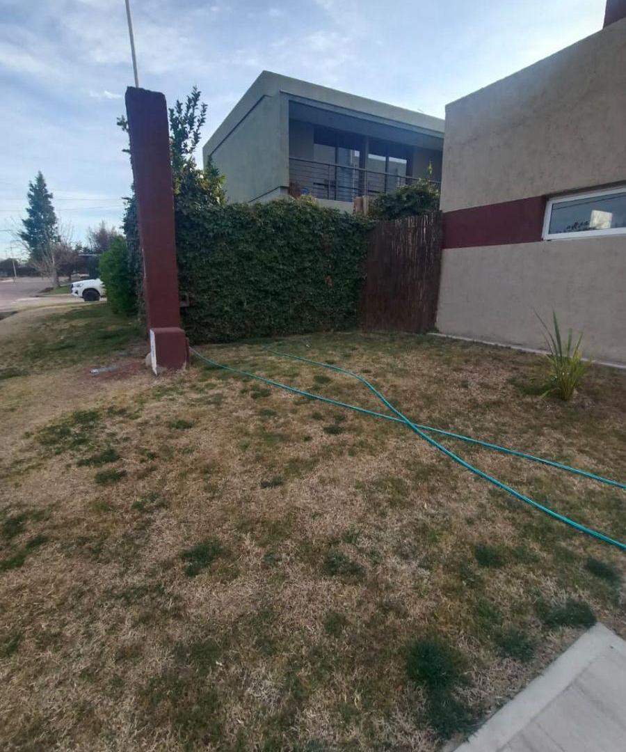 Foto de EXCLUSIVA CASA EN BARRIO AYRES DE FADER, imagen 1