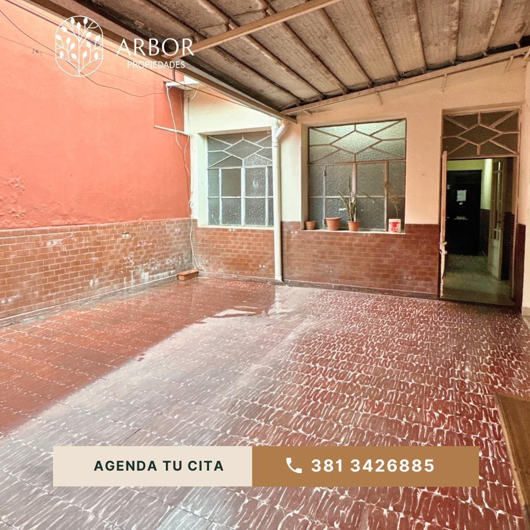 Casa en Esquina en Simon Bolivar y Mariano Moreno 5
