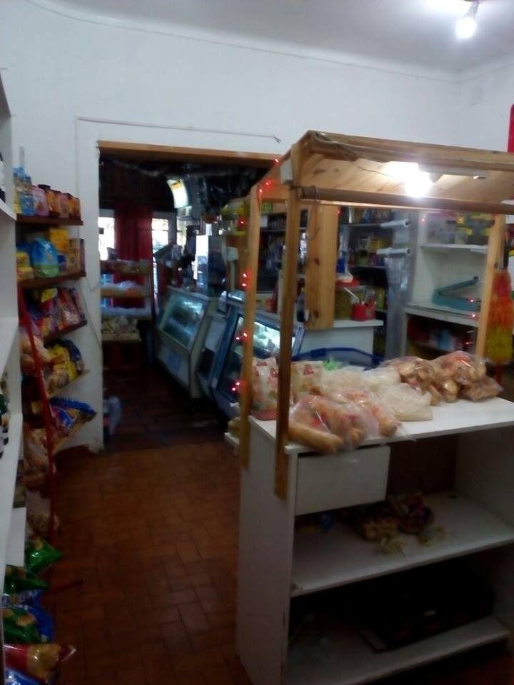 Foto de VENTA CASA CON LOCAL ZONA NECOCHEA, imagen 5