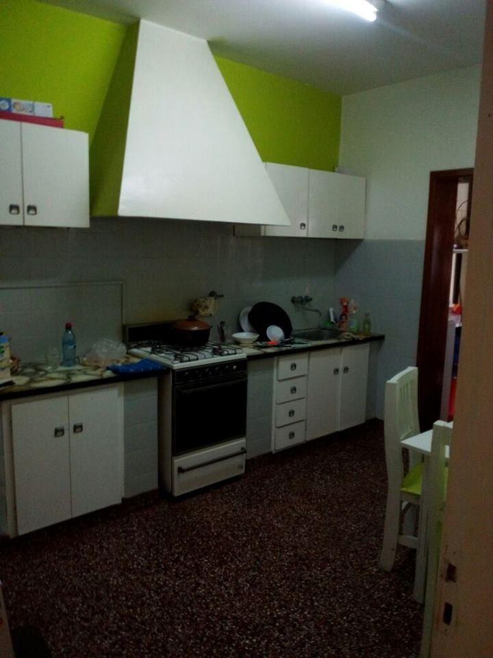 Venta Casa con Local Zona Necochea 1