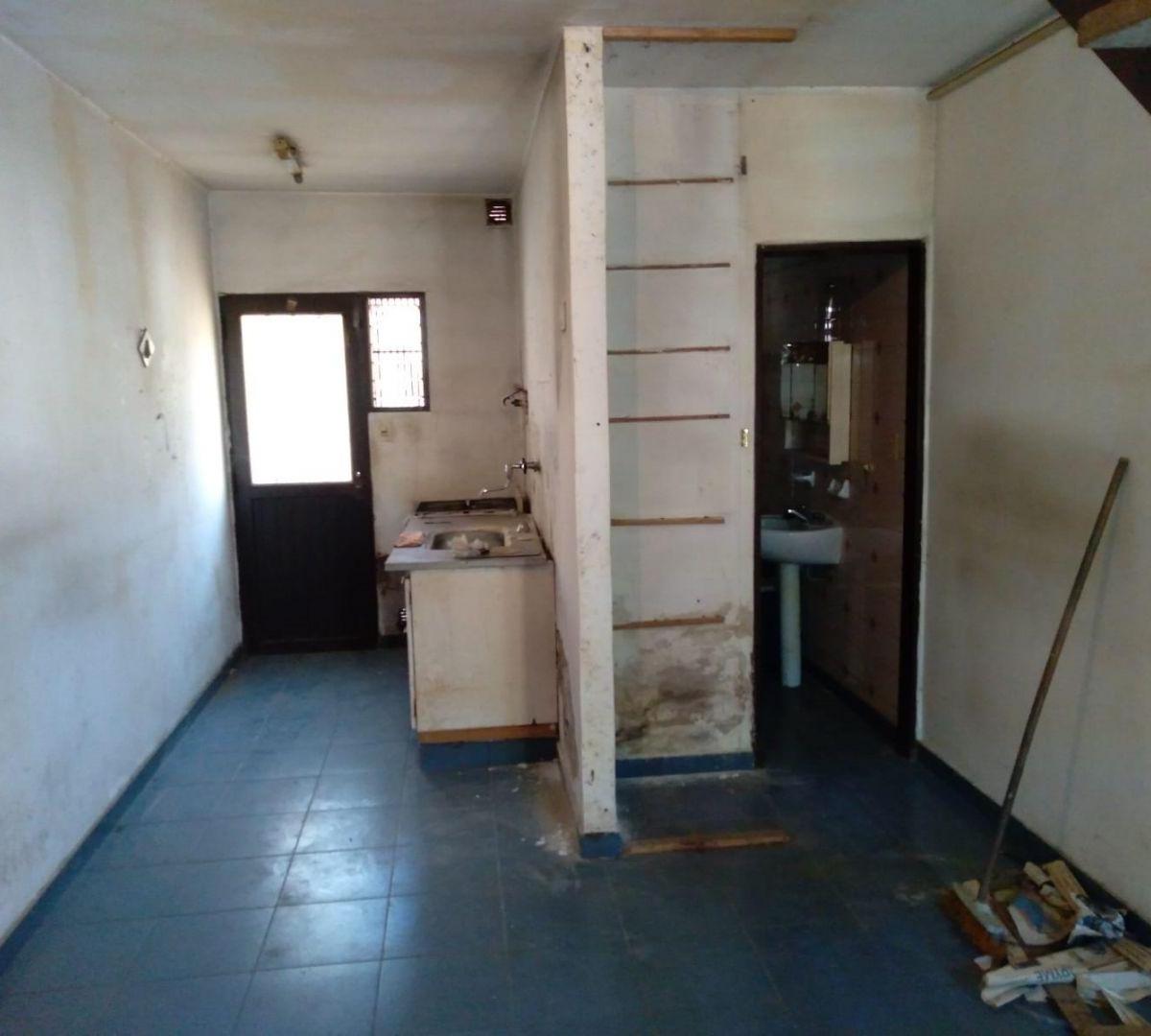 Duplex 2 Amb. Villa Luzuriaga a Refaccionar 2