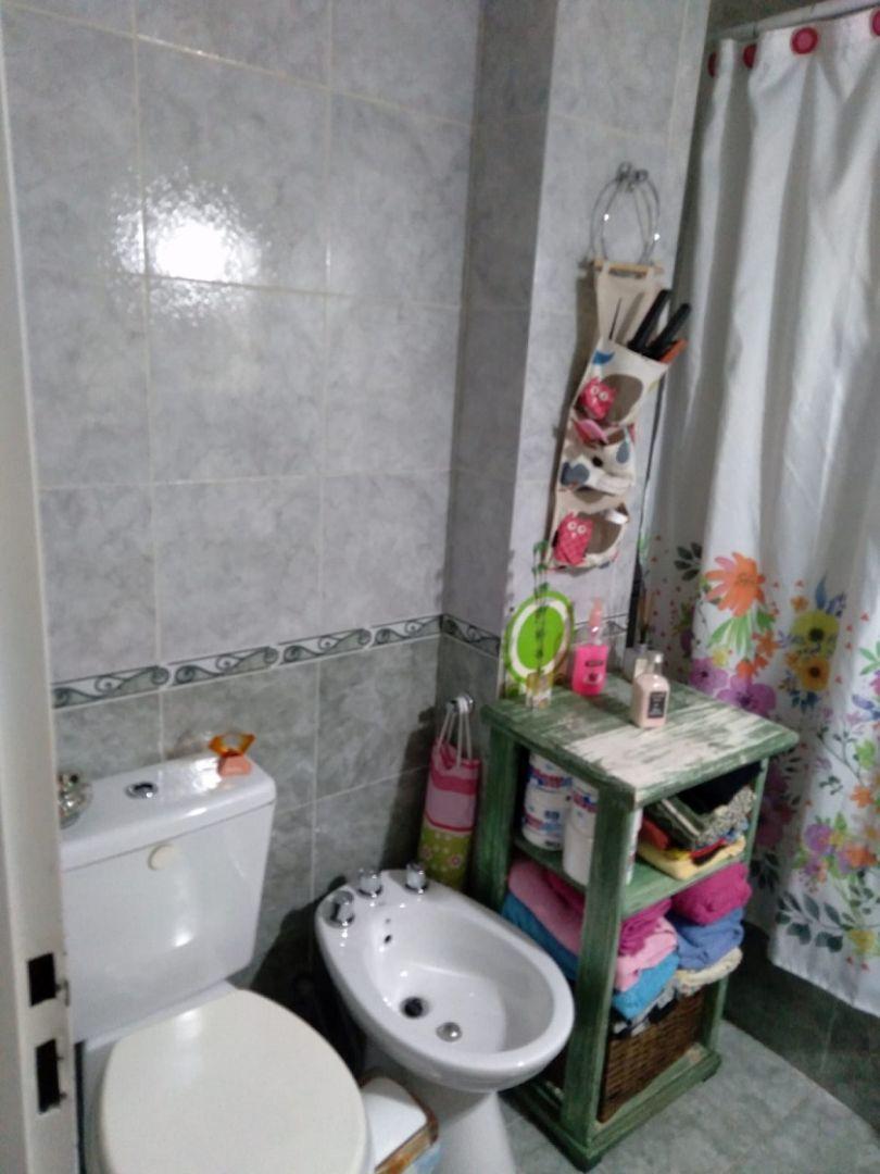 Foto de VENTA DEPARTAMENTO 3 AMB EN VILLA LUZURIAGA PLANTA BAJA, imagen 2