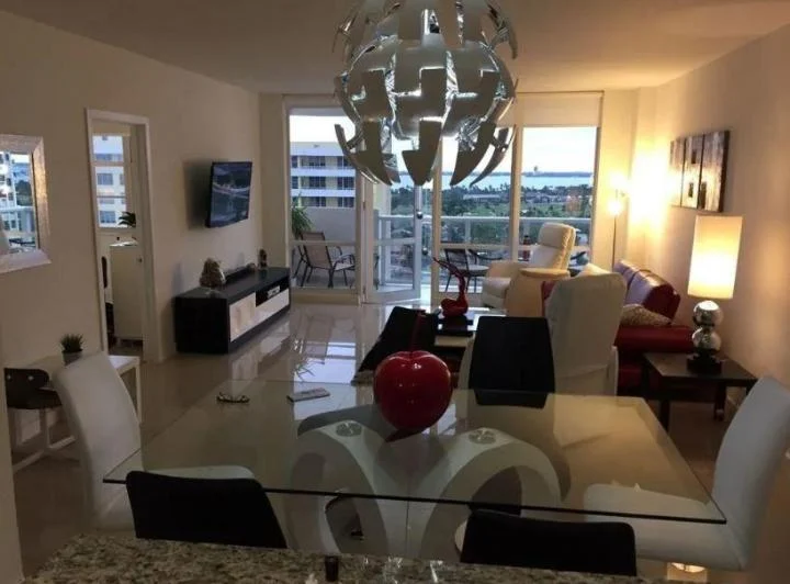 Foto de ALQUILER DEPTO. MIAMI BEACH SOBRE PLAYA USD 190 POR DÍA, imagen 2