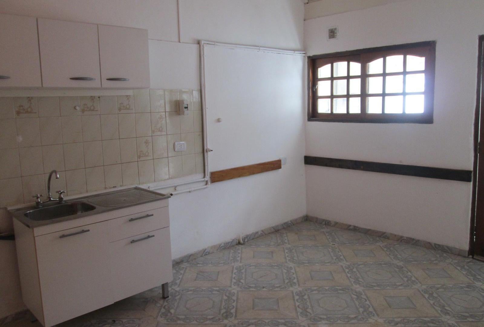 Foto de ALQUILER 2 AMBIENTES INTERNO VILLA LUZURIAGA, imagen 2