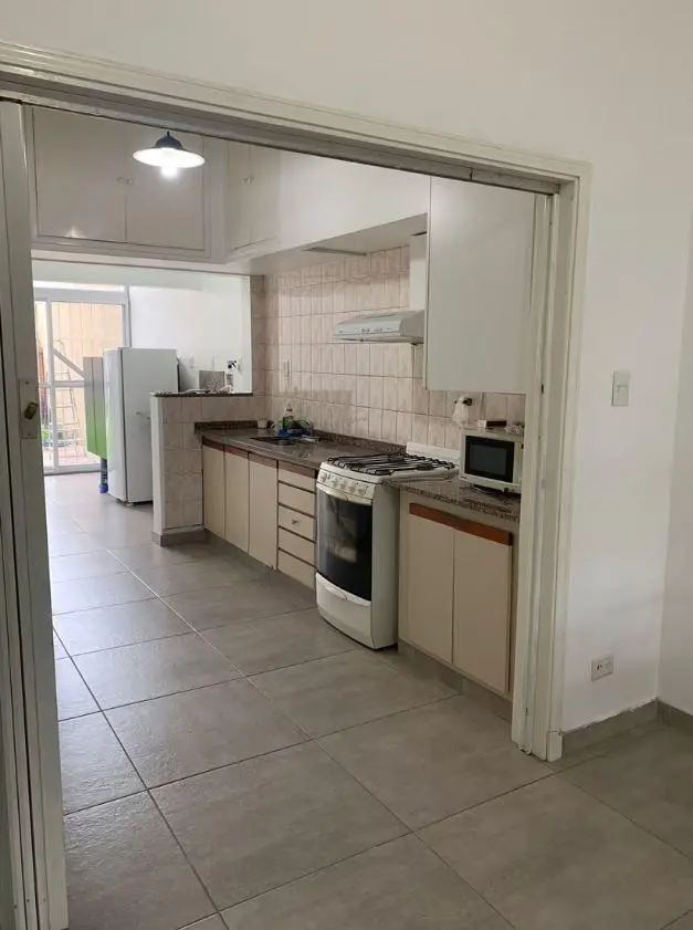 VENTA CASA CON LOCAL EN VILLA LUZURIAGA 4