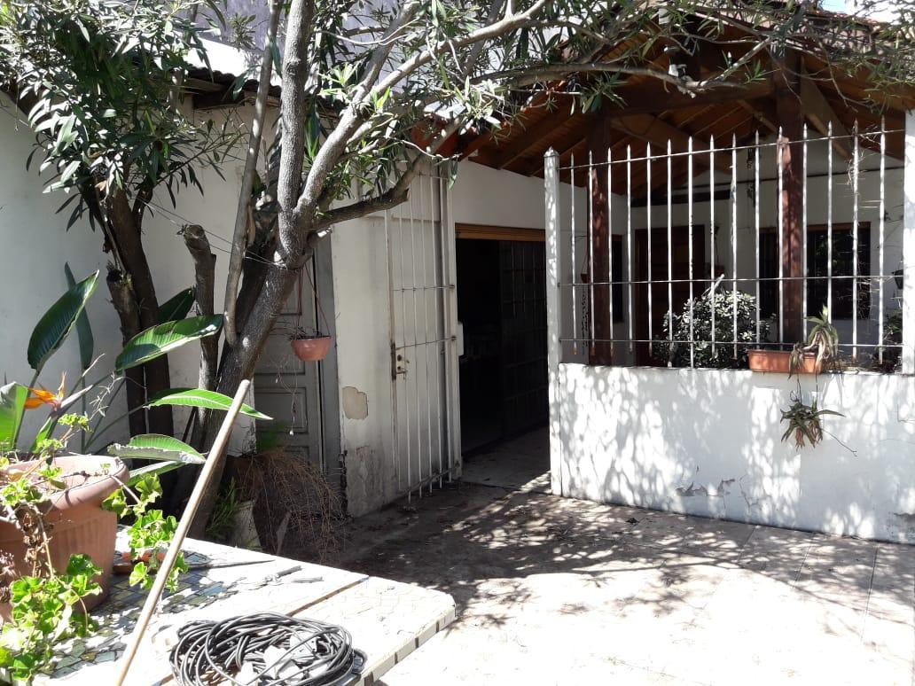 CASA AMERICANA 4 AMBIENTES CON ESPACIO PARA AUTO ALQUILER