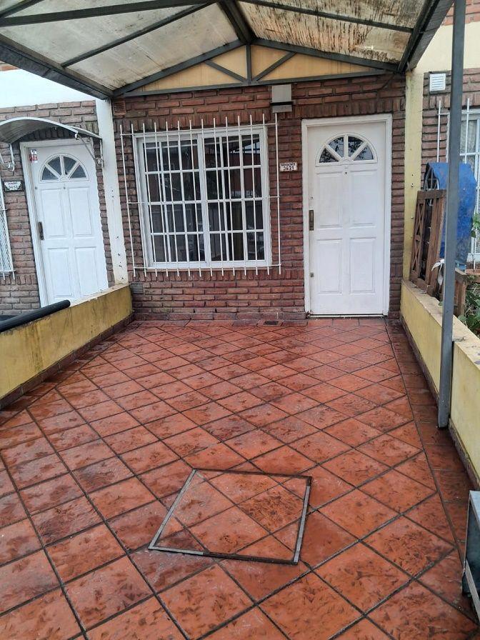VENTA DUPLEX 3 AMBIENTES CON COCHERA