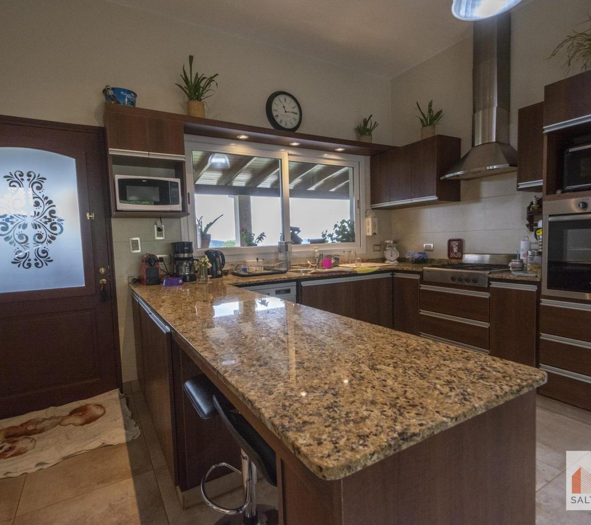 Venta Casa en La Hoyada de Castellanos con Vista a Cerros y Seguridad Las 24hs 3