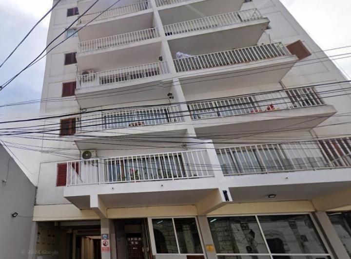 Departamento en Urquiza al 400, 2 Dormitorios, 2 Baños, Lavadero, Balcón y Cochera 1