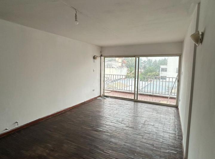 Departamento en Urquiza al 400, 2 Dormitorios, 2 Baños, Lavadero, Balcón y Cochera 4