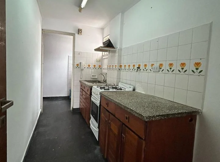 Departamento en Urquiza al 400, 2 Dormitorios, 2 Baños, Lavadero, Balcón y Cochera 2
