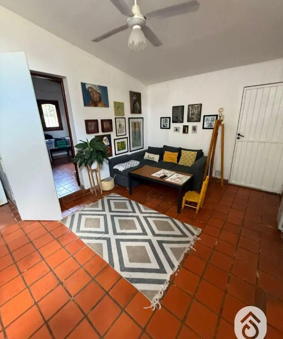Casa en alquiler c/ cochera en Grand Bourg 3