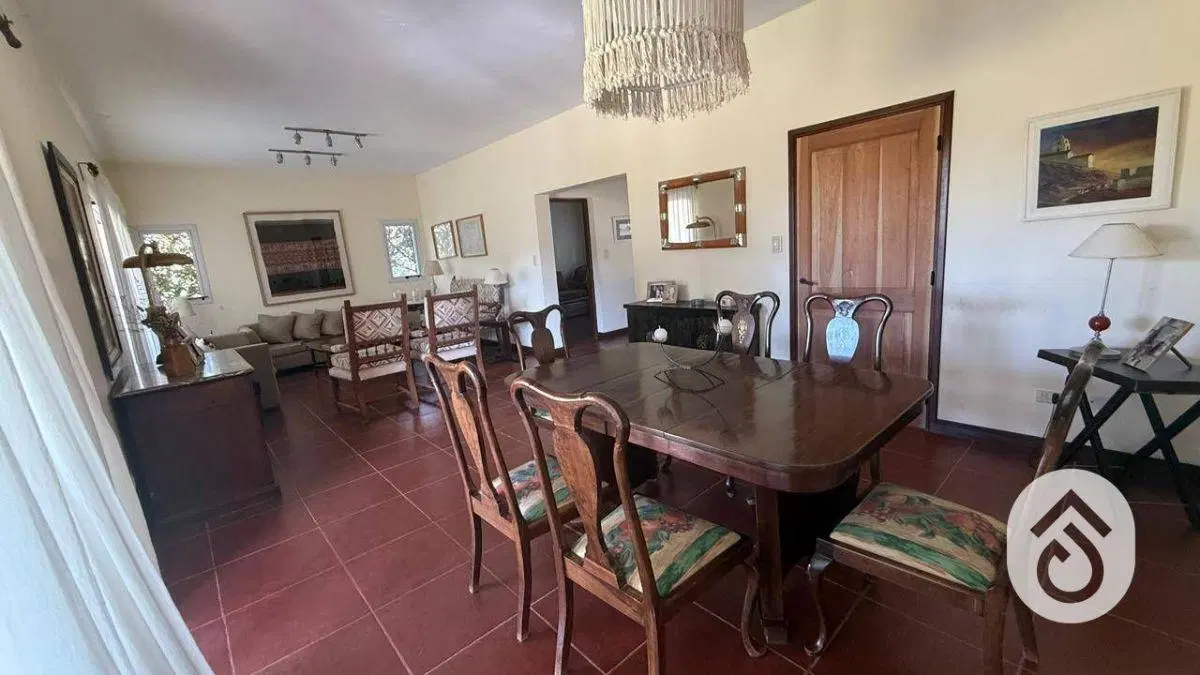 Casa en alquiler c/ cochera en El Prado Eco Village 5