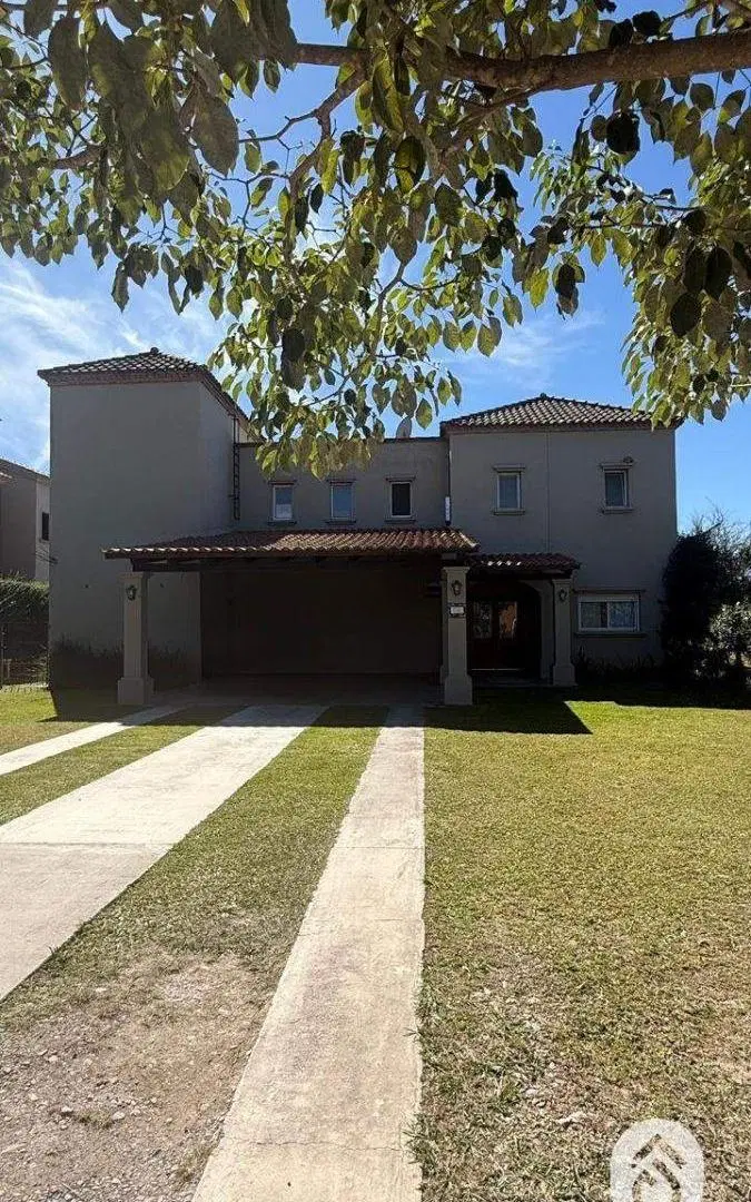 Casa en alquiler c/ cochera en El Prado Eco Village 3