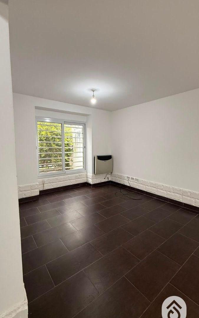 Foto de Dúplex en venta c/ cochera en Grand Bourg, imagen 3