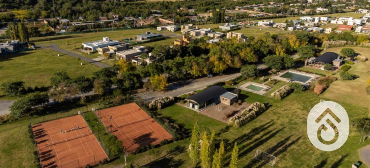 Foto de Terreno / Lote en venta de 900m2 ubicado en Jardines de San Lorenzo, imagen 1