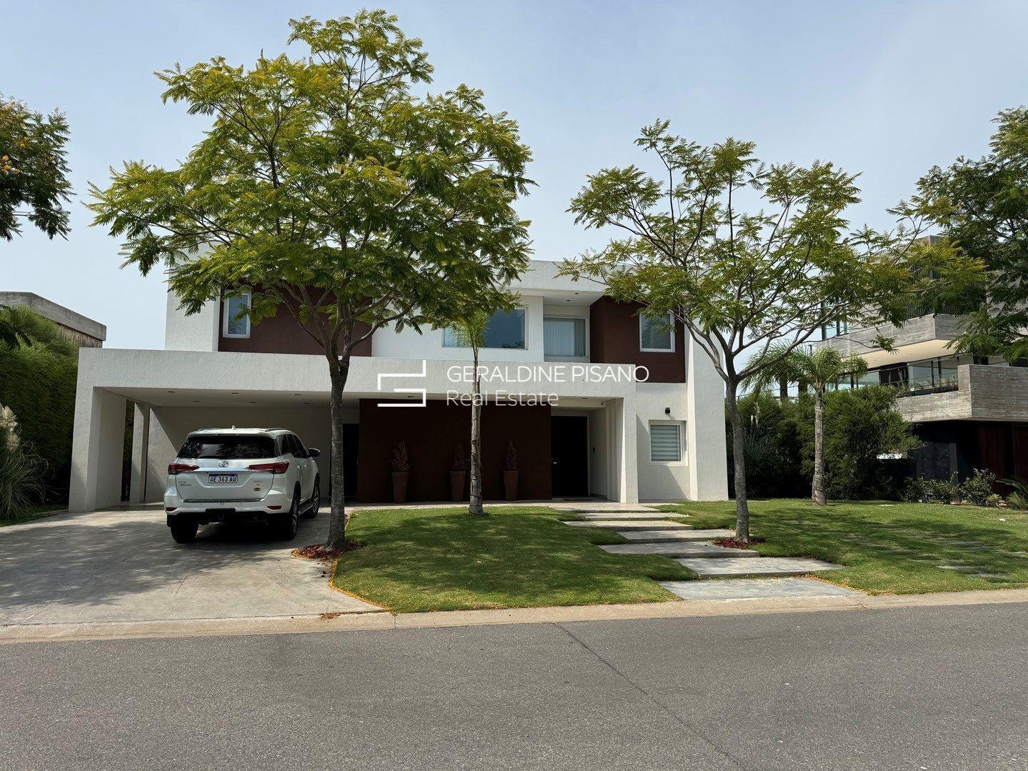 Casa en Venta 4 dormitorios Barrio El Golf Nordelta