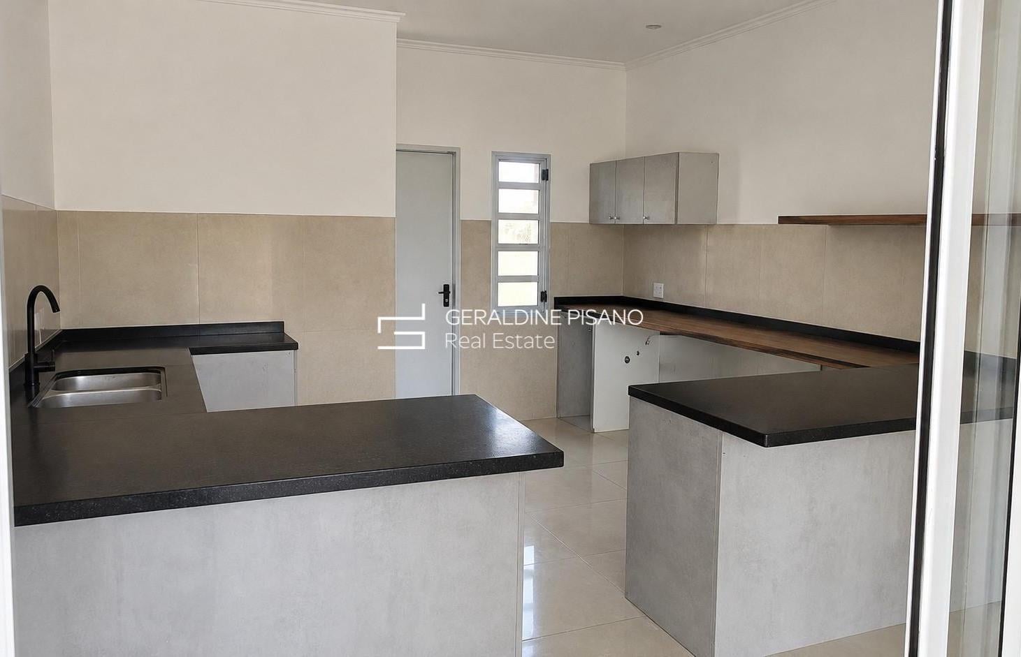 Foto de Casa en Alquiler en Santa Isabel I, Escobar, G.B.A. Zona Norte, imagen 1