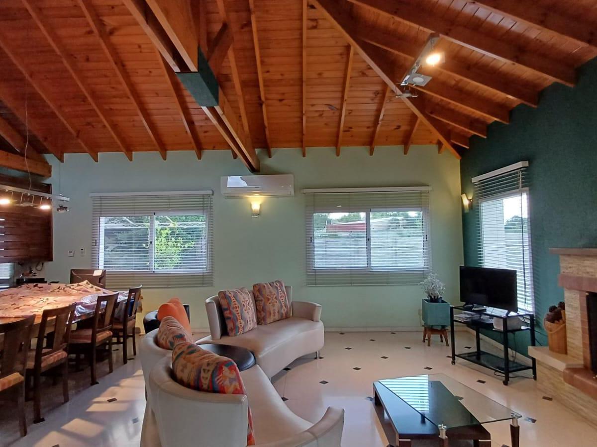 Foto de CASA QUINTA EN VENTA 5 AMBIENTES APTA CREDITO GRAL. RODRIGUEZ, imagen 3