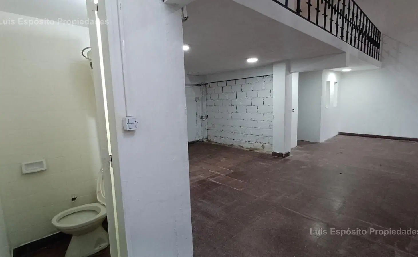 LOCAL EN ALQUILER CON ENTREPISO 3
