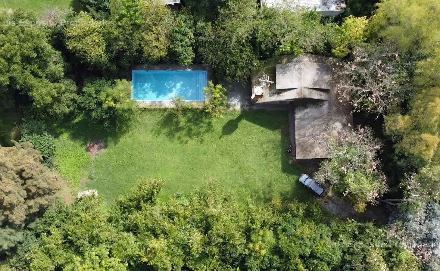 QUINTA EN VENTA GENERAL RODRIGUEZ CON PISCINA Y PARQUE 1