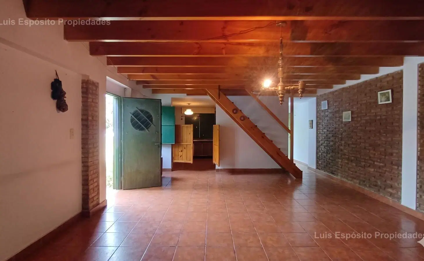QUINTA EN VENTA GENERAL RODRIGUEZ CON PISCINA Y PARQUE 2