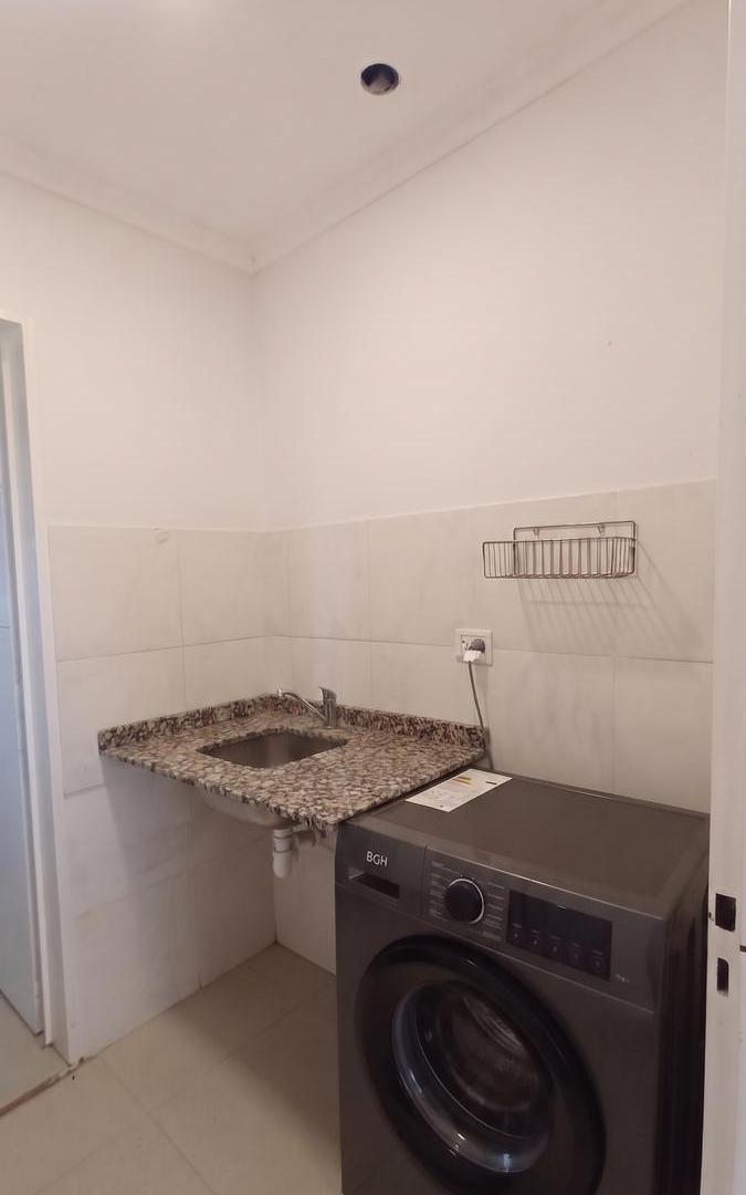 Foto de CASA VENTA BARRIO CERRADO LOS JUNCOS LUJAN 5 AMBIENTES PISCINA, imagen 4