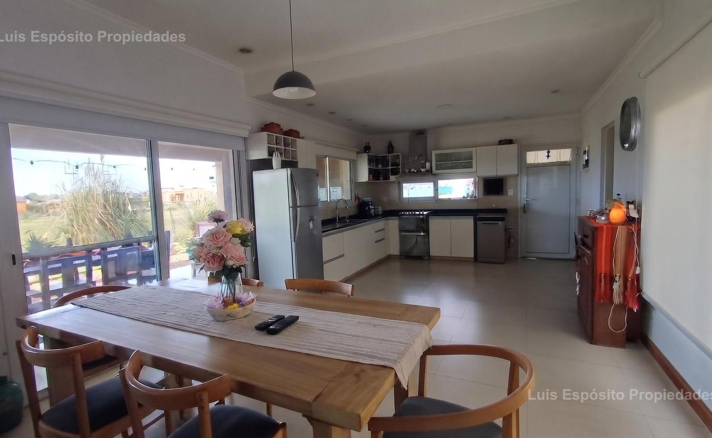 Foto de CASA VENTA BARRIO CERRADO LOS JUNCOS LUJAN 5 AMBIENTES PISCINA, imagen 5