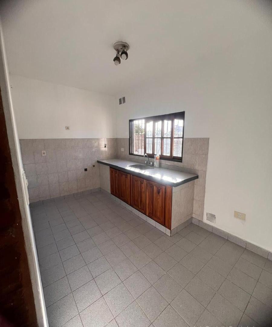 Foto de DEPARTAMENTO ALQUILER 3 AMBIENTES MORENO SUR SIN EXPENSAS, imagen 5