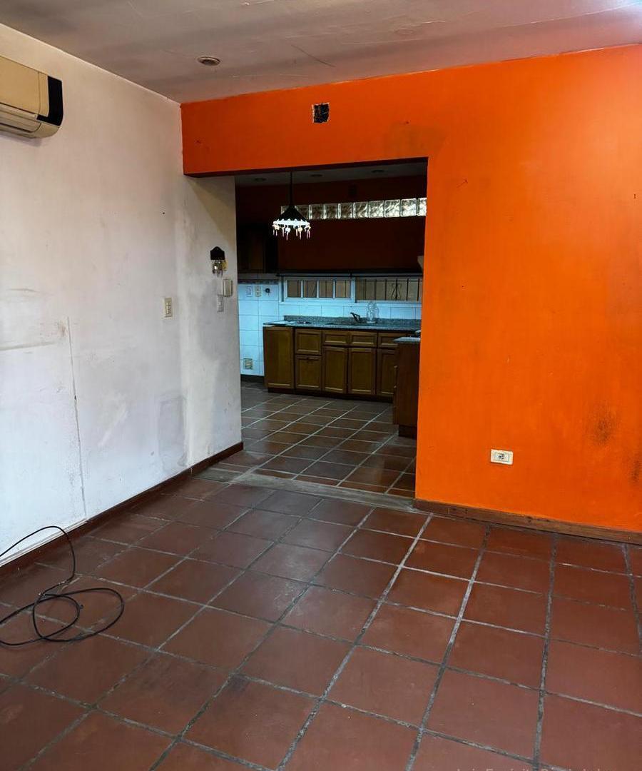 Foto de Casa de tres ambientes en alquiler Moreno con cochera, imagen 5