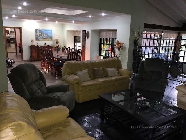 Foto de Casa en venta 7 ambientes con piscina Moreno, imagen 3