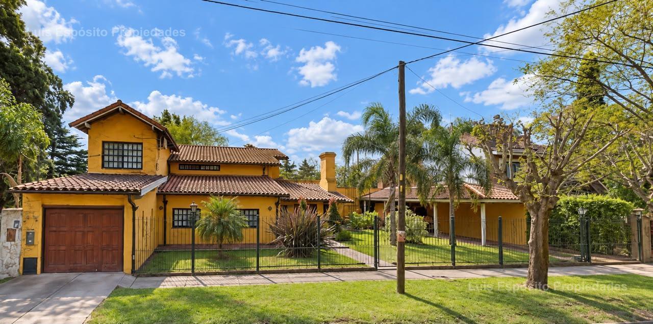 Foto de Casa en venta 7 ambientes con piscina Moreno, imagen 2