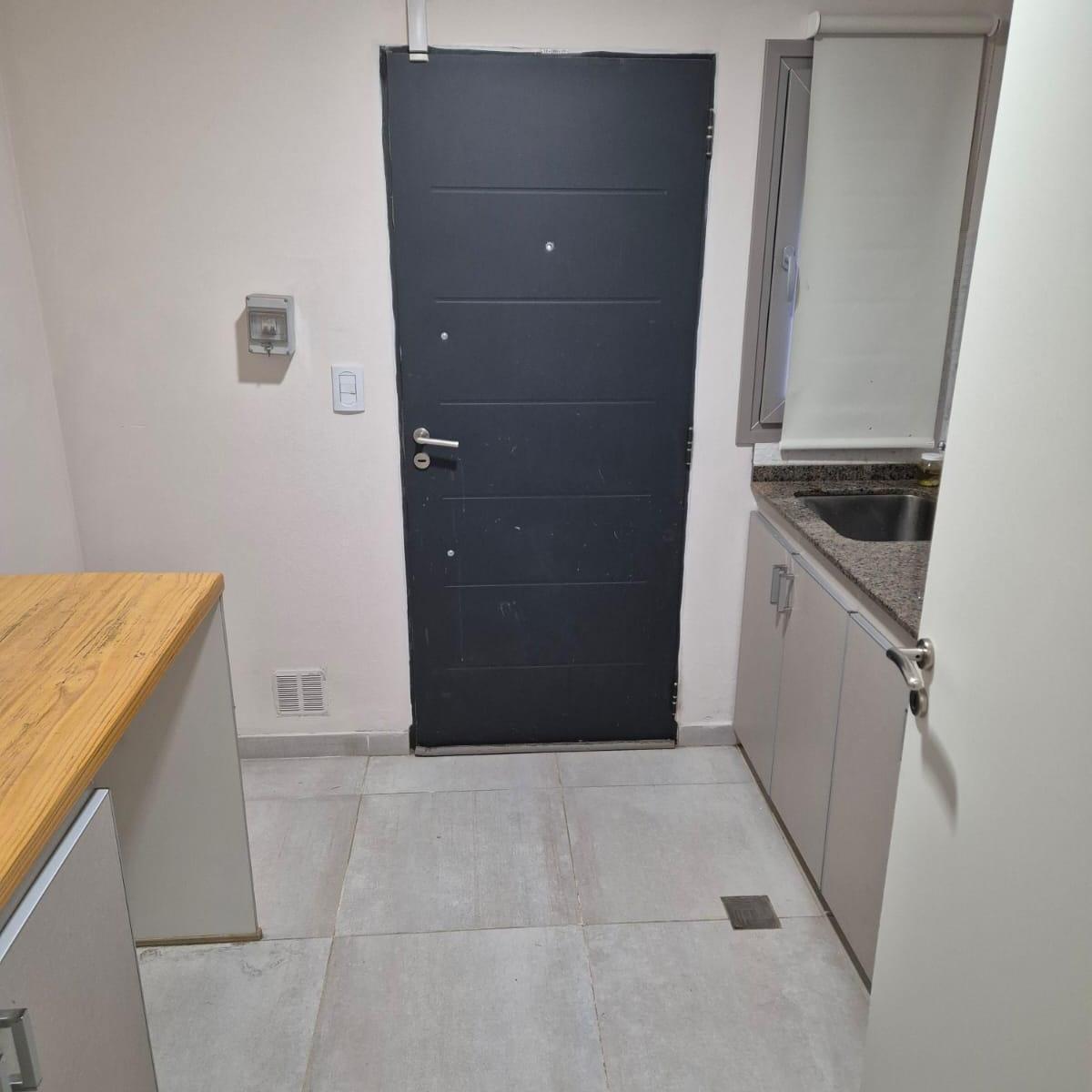 Casa 5 Habitaciones y 4 Baños - Fondo de Cancha 2