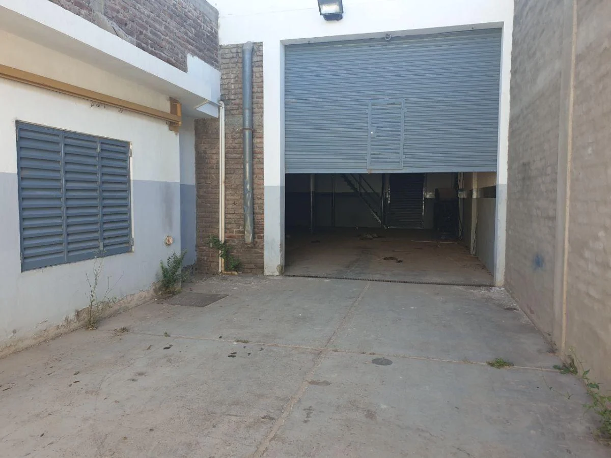 Galpón + oficina Apto Comercial!!!! Taller, Deposito, Logistica!!!!