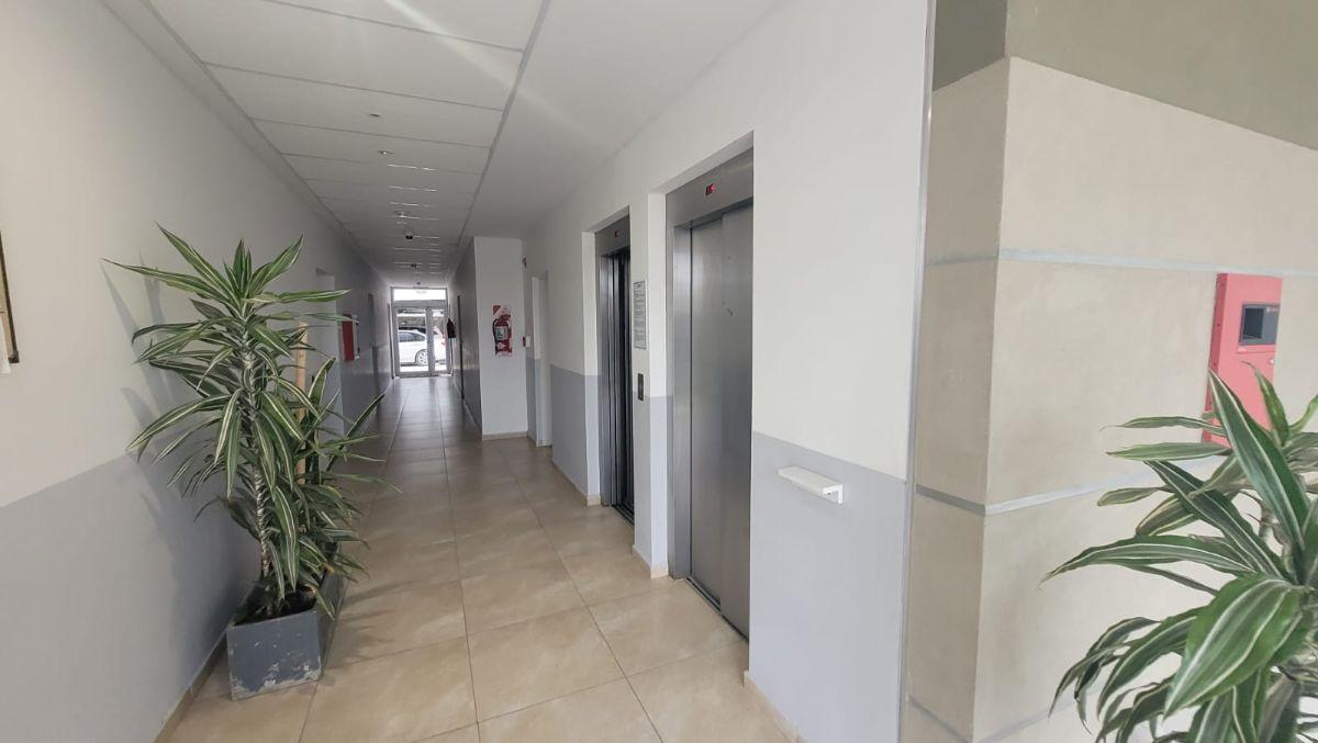 Foto de Cómodo dpto. 1 Dorm. con balcón y cochera, Ubicado en calle Obrero Arg, imagen 4