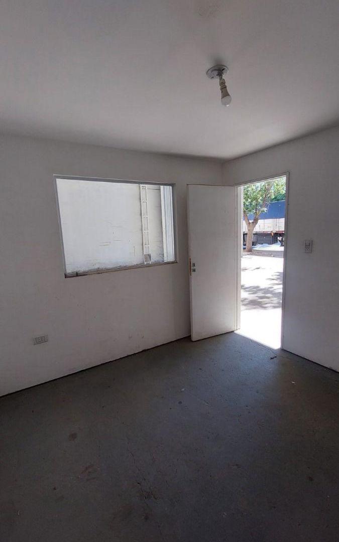 Foto de Galpón 300 metros en Neuquén Capital!!! Zona Estrategica!, imagen 4