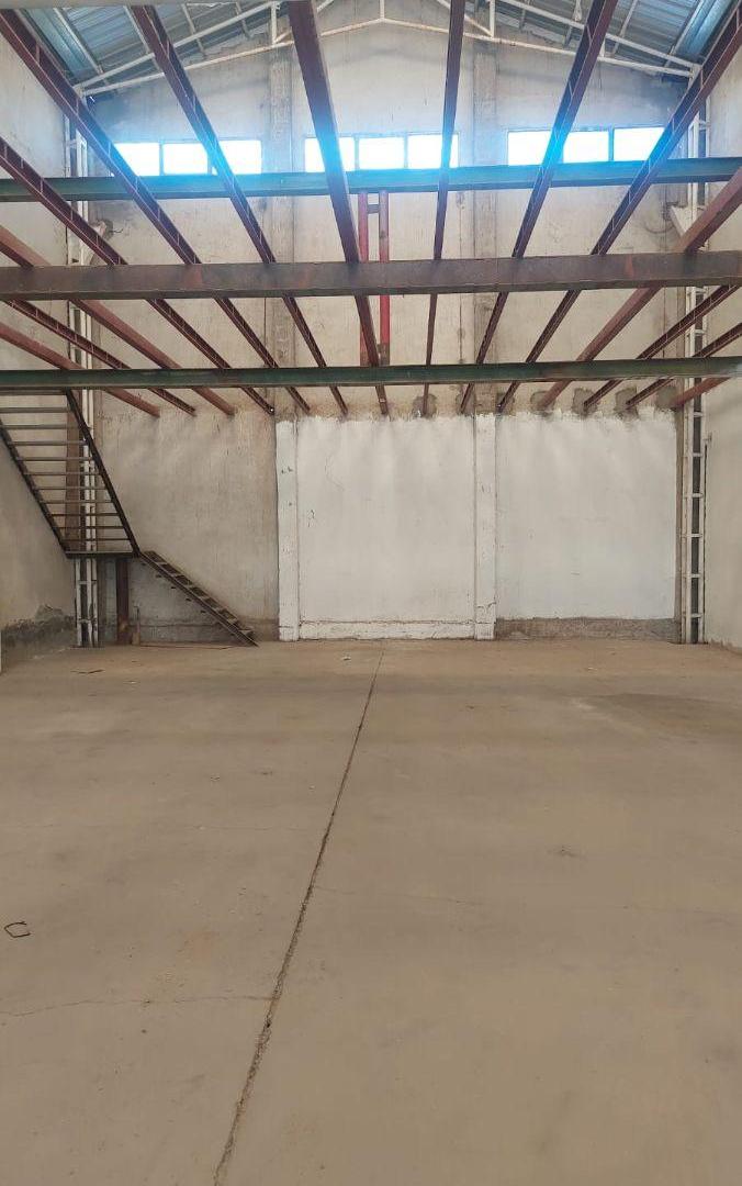 Foto de Galpón 300 metros en Neuquén Capital!!! Zona Estrategica!, imagen 1